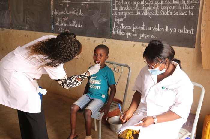 Ouagadougou/ Journée mondiale de la santé bucco-dentaire : Les élèves de l’école publique de la Zone du bois sensibilisés à l’hygiène de la bouche 
