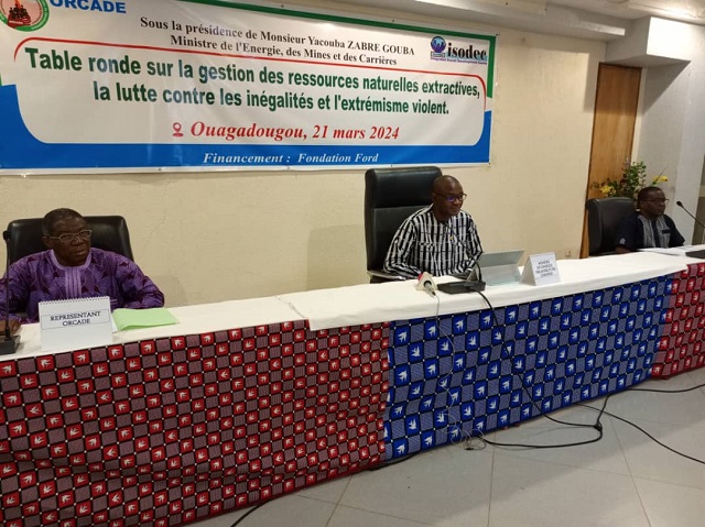 Burkina : Une table ronde pour discuter de la gestion des ressources naturelles extractives et de la lutte contre les inégalités