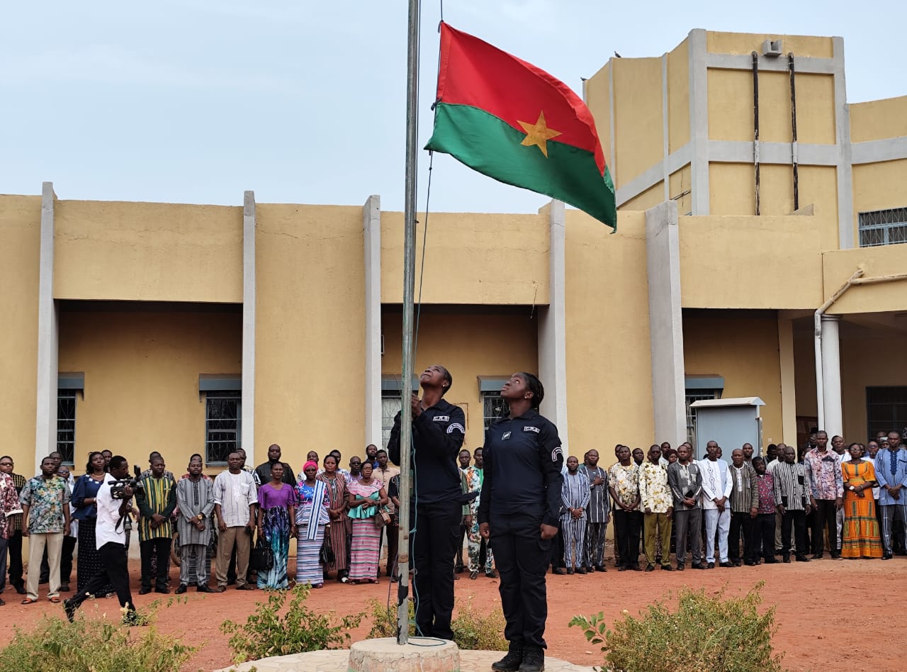 Journées nationales d’engagement patriotique et de participation citoyenne : Une montée des couleurs ouvre le bal de la première édition à Dédougou