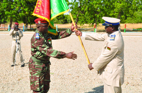 Commandement des écoles et centres de formation militaire : Alain Laurent Bonkian passe la charge à Moïse Miningou