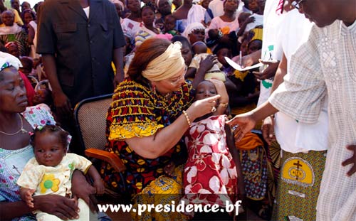 JNV 2012 : Chantal COMPAORE demande aux burkinabè d’adhérer aux programmes de vaccination