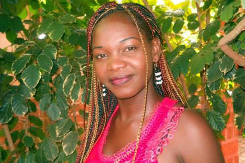 Tribune de la femme / Monique Adjonou, ancienne Faso académicienne : « Oumou Sangaré avait promis de… » 
