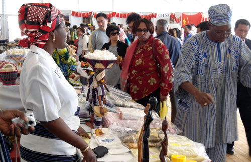  Addis Abéba-Ethiopie : Le Burkina Faso au Bazar annuel des épouses  et époux des ambassadeurs  et groupes de diplomates