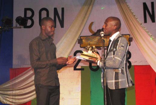 Ouistiti d’or 2013 : Gombo.com, meilleur groupe humoristique du Burkina
