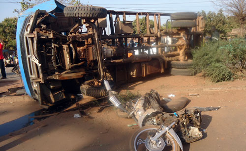 Circulation routière à Bobo-Dioulasso : Deux véhicules  sans freins causent un grave accident en pleine ville 