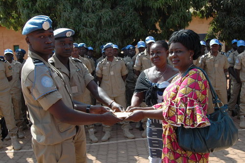 Gendarmerie nationale : la 11è escadron de soutien à la paix au Darfour solidaire des veuves et orphelins de gendarmes.