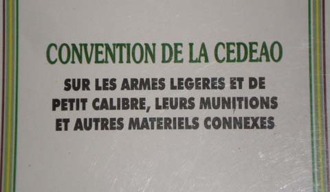 Convention de la CEDEAO sur les armes légères… : 	     Un document juridique mal connu et mal respecté