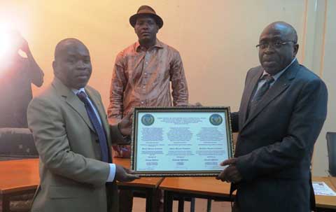Burkina Faso : Pr Moussa Ouattara fait Grand Officier de l’Indicamétrie