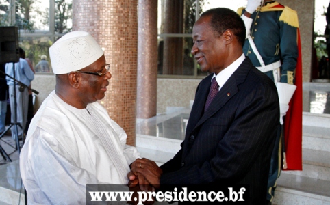 Coopération : Ibrahim Boubacar Kéita exprime sa gratitude au président du Faso