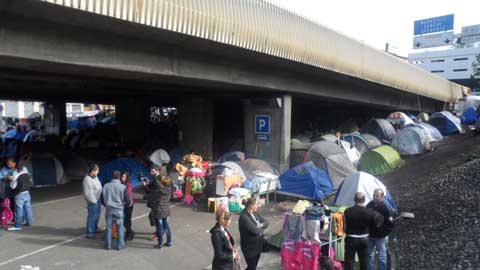 Lyon : Près de 300 personnes entassés sous un pont