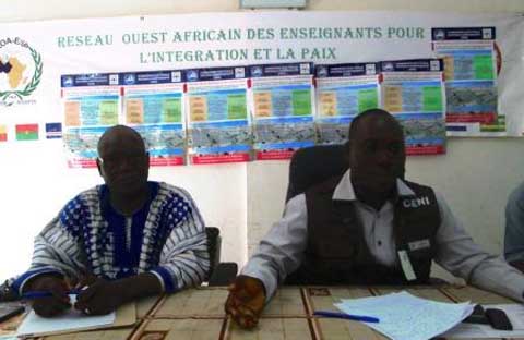 Enrôlement biométrique à Bobo : La contribution du Réseau ouest-africain des enseignants pour l’intégration et la paix