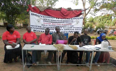 Disfonctionnement dans le CHUSS de Bobo : Le Balai Citoyen et le Mouvement tout en rouge en sit-in