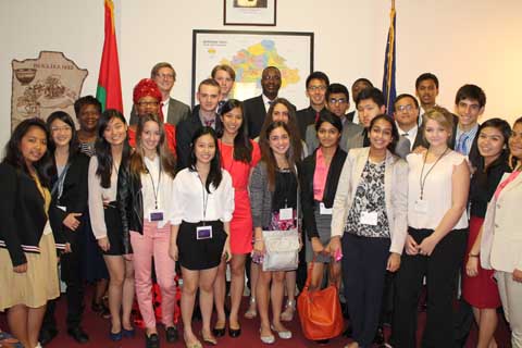 Washington : 25 jeunes leaders chez l’Ambassadeur Seydou BOUDA