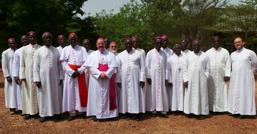 Eglise du Burkina : Les évêques demandent de continuer à prier pour  la paix au Burkina et au Niger