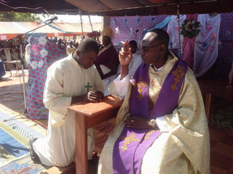 Eglise du Burkina : Le curé de Sourgbila est installé