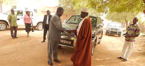 Boucle du Mouhoun : le gouverneur en visite chez les autorités coutumières et religieuses de Dédougou