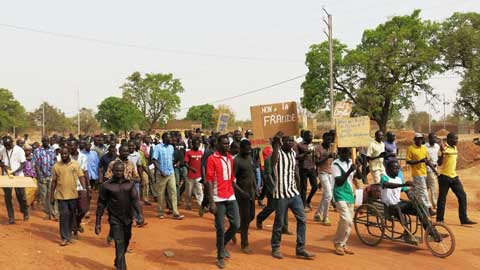 Parcelles à Pabré : l’ex-Maire Anatole Douamba décrié par des jeunes