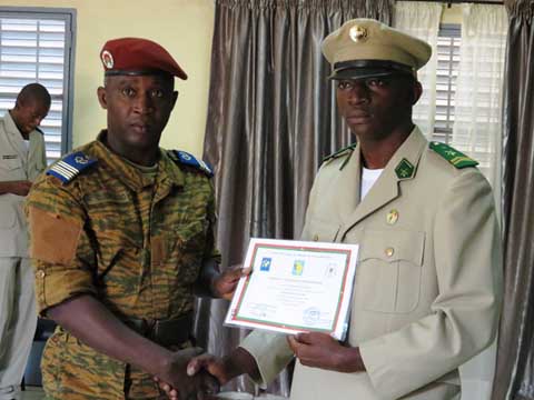 Logistique et maintenance des armes : 20 stagiaires de 14 pays africains reçoivent leur diplôme à Ouagadougou