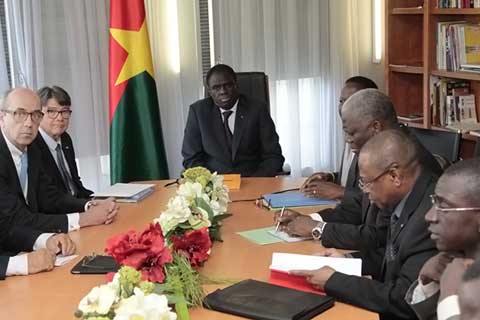 Michel Kafando a échangé avec les consuls Honoraires du Burkina dans la juridiction de Paris