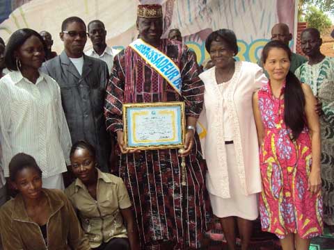 Fédération Internationale pour la Paix Universelle : Sa majesté Naaba Bãoogo de Gourcy fait Ambassadeur de la Paix