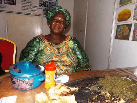 Madame Traoré née Lingani Assétou, transformatrice de produits locaux :   Son business, le « consommons ce que nous produisons »