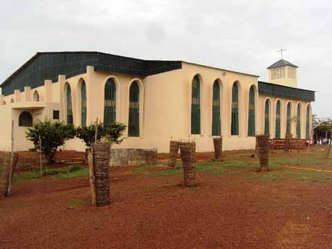 Assomption 2015 au Diocèse de Ouahigouya : Le Cardinal Philippe Ouédraogo dédicace l’église de Titao