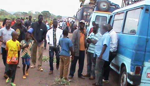 Tracasseries routières : Des commerçants burkinabè  empêchent  le passage aux camions maliens à Orodara