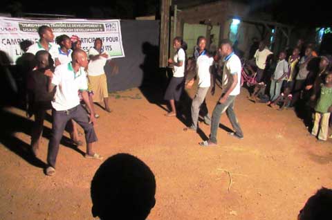 Théâtre et prévention des Conflits : Des jeunes leaders sensibilisent à Ouahigouya