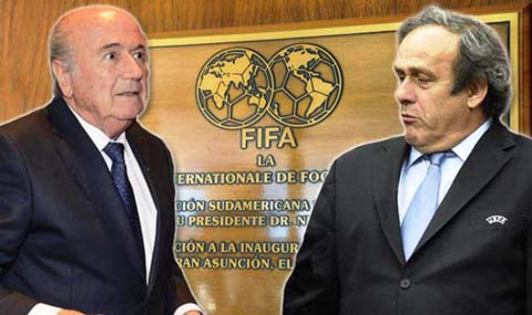 FIFA : Blatter et Platini suspendus, Issa Hayatou, nouveau patron du football mondial