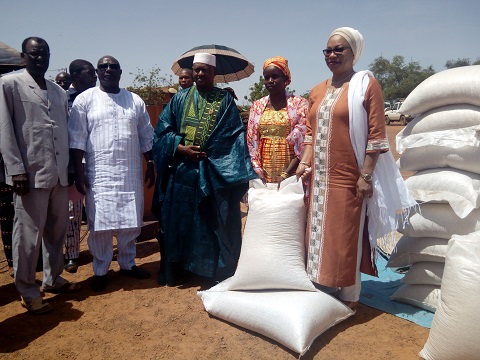 Aide aux personnes vulnérables : 120 tonnes de céréales au profit de 1 200 femmes de Djibo