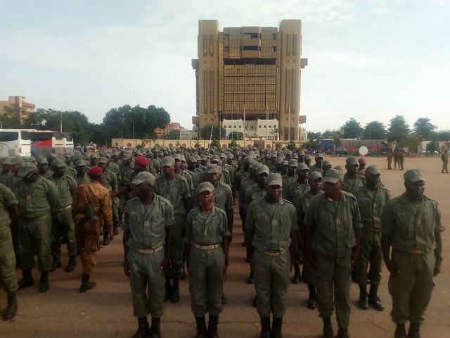 Formation militaire des énarques du Burkina : « Désormais, nous n’aurons plus des fonctionnaires retardataires », déclare Dr Awalou Ouédraogo (DG de l’ENAM)