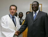 http://www.lefaso.net/IMG/jpg/Sarkozy-Senegal-boubou.jpg
