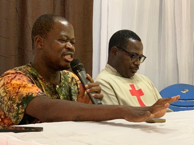 Burkina/« Christ ma vie » : Le chantre Fred Marie Pio de la divine miséricorde met nouvel album sur le marché pour contribuer à l’évangélisation du peuple de Dieu Burkina/« Christ ma vie » : Le chantre Fred Marie Pio de la divine miséricorde met nouvel album sur le marché pour contribuer à l’évangélisation du peuple de Dieu