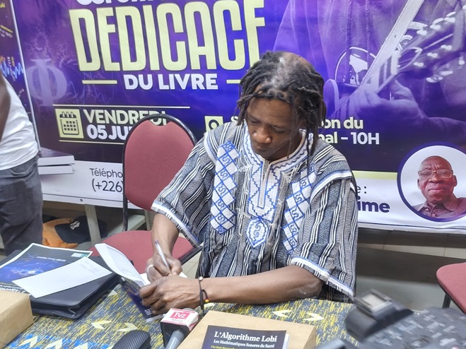 Littérature : Avec « L’Algorithme Lobi », Thierry Stéphane Momo propose une lecture scientifique de la musique du Djôrô Littérature : Avec « L’Algorithme Lobi », Thierry Stéphane Momo propose une lecture scientifique de la musique du Djôrô
